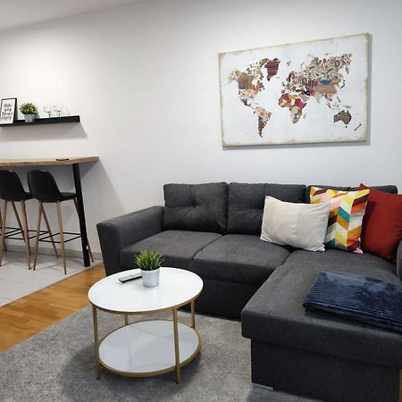 Apartments Dora Загреб Экстерьер фото