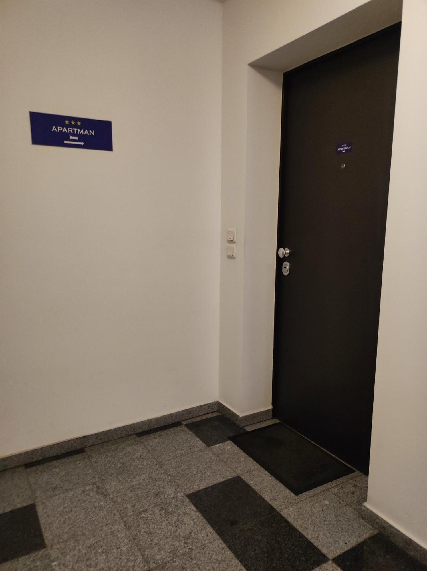 Apartments Dora Загреб Экстерьер фото