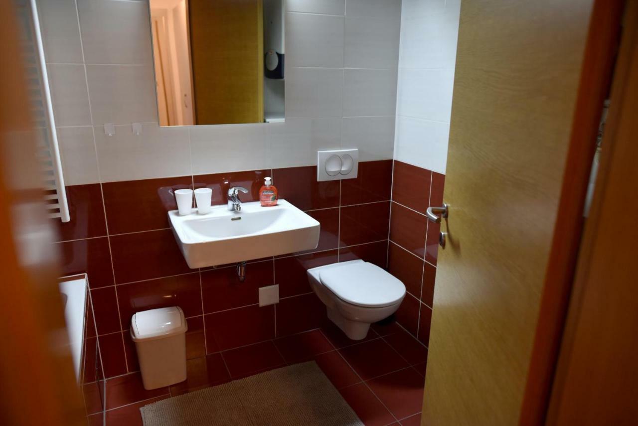 Apartments Dora Загреб Экстерьер фото